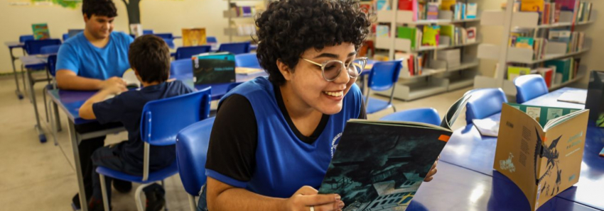 notícia: Seduc adere ao Programa Pé-de-Meia para beneficiar estudantes do ensino médio